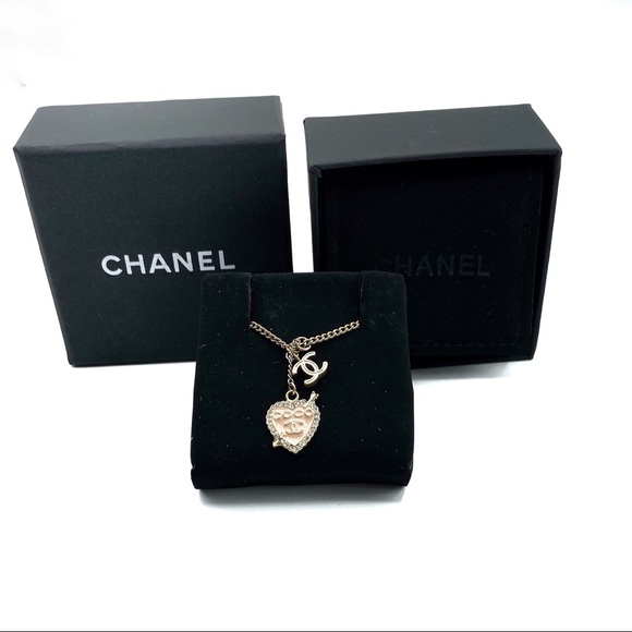 ❌SOLD❌RARE Vintage CHANEL Gold 10P CC Necklace - Picture 3 of 8